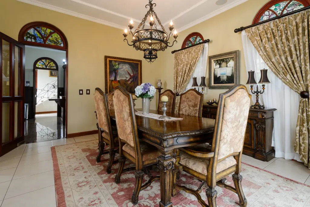 Goodness House Dining