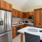 Luxury Courtyard Apartment with kitchenette