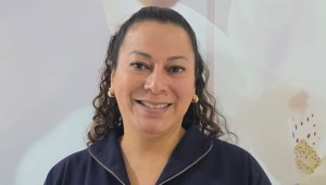 PERIODONTIST  Dr.  Laura  Masis